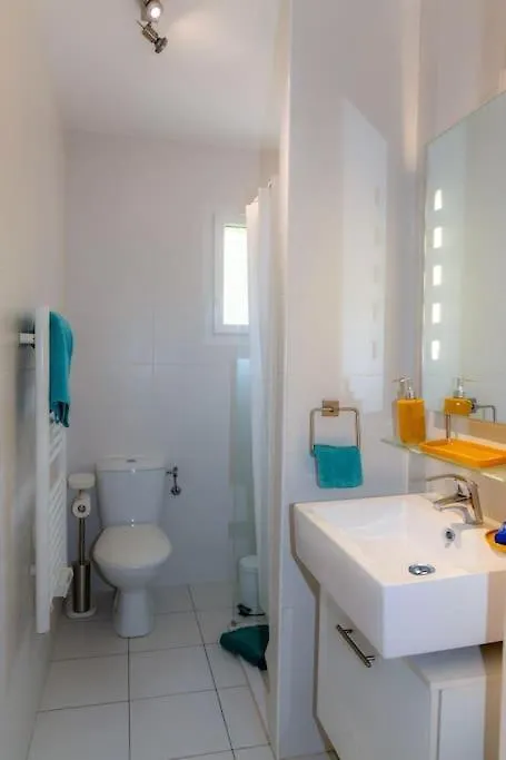 Apartment Studio Contemporain Blue Lagoon 3 Etoiles Hyeres France