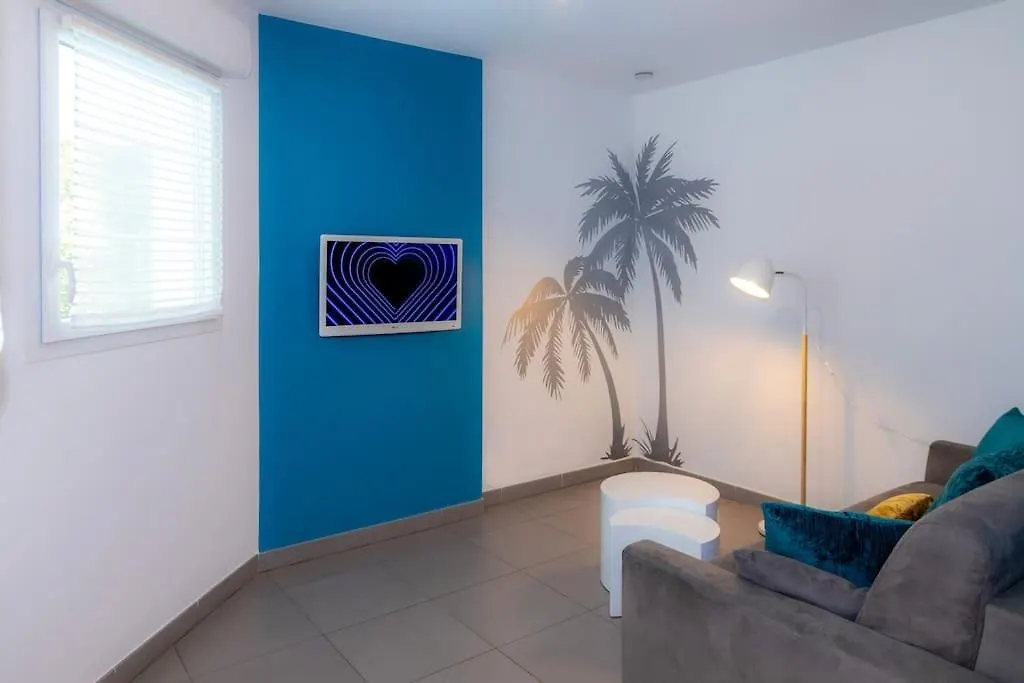 Apartment Studio Contemporain Blue Lagoon 3 Etoiles Hyeres